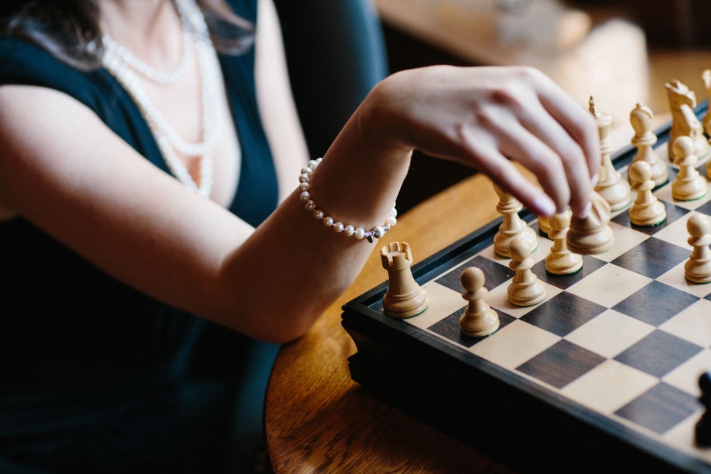 elle florence pearls photoshoot at vancouver club