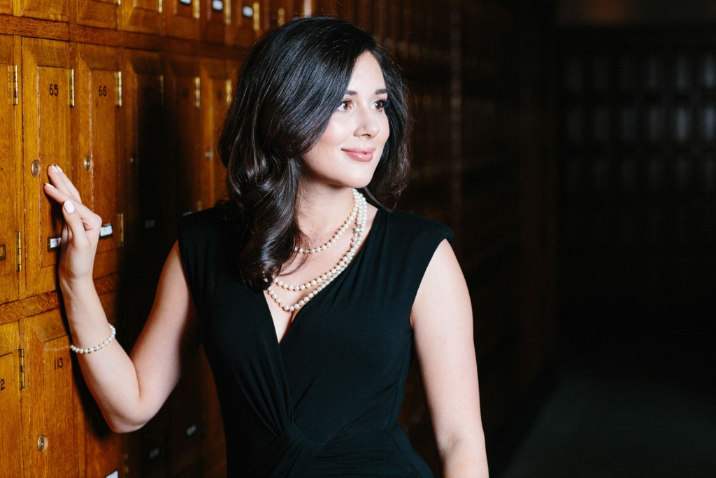 elle's styled portrait shoot at the vancouver club