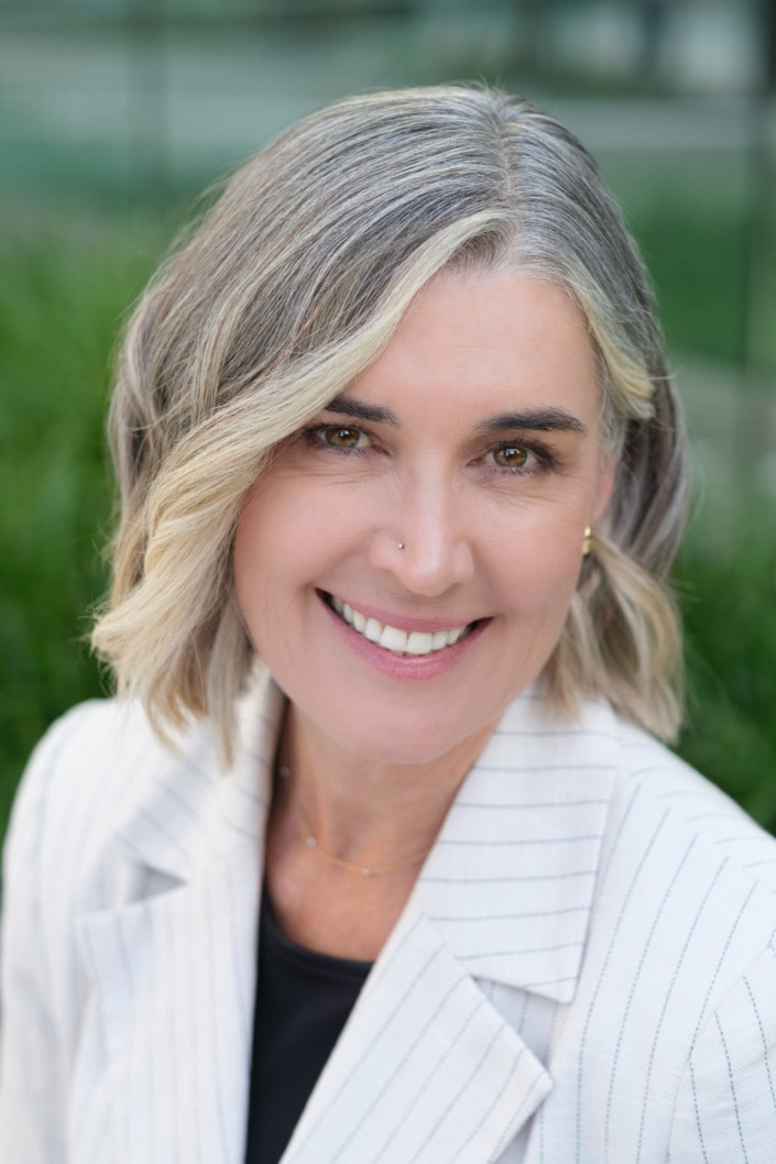 vancouver professional female headshots in natural light by michael sean lee