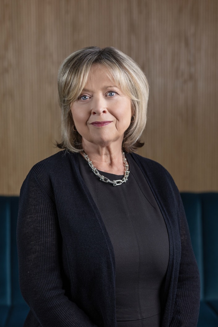 Professional Corporate Female Headshot Photo in Vancouver